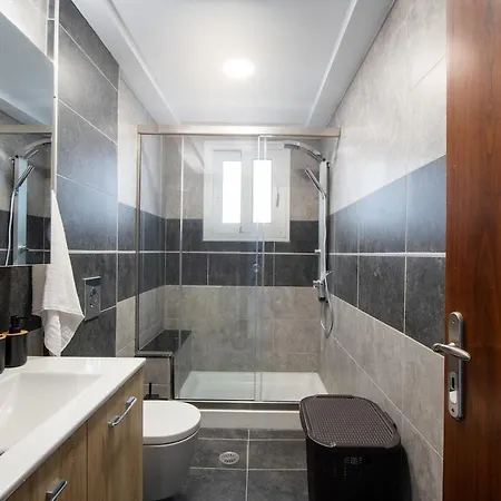 Rhodes Center 2-bedroom 公寓 *